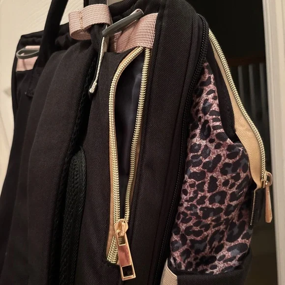 EUC Leopard Print Diaper Bag for Kelsey ❤️ @sweetthangtn - Picture 4 of 7